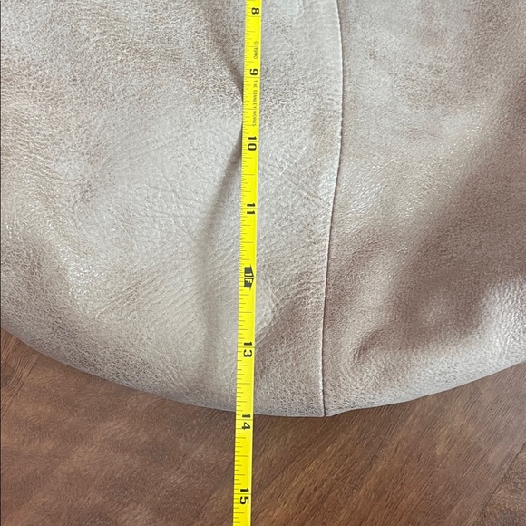 Like new Tan Suede Hobo Shoulder Bag - Picture 14 of 16